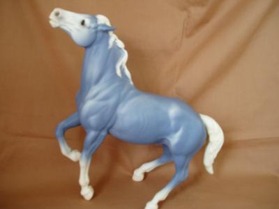 Wedgewood Semi-Rearing Mustang