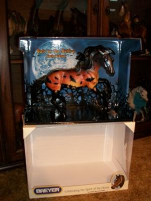 #2 has more yellow Breyer Model Bats In The Belfry Limited Edition